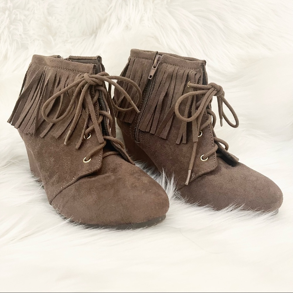 NWOT Soda Brand Toddler Girls Brown Fringe Boots Size 4